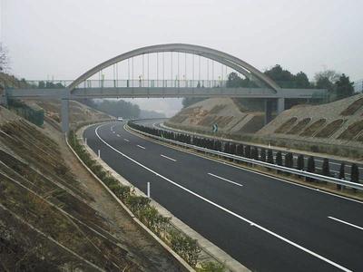 湖南建工交通建設(shè) 筑就三湘坦途，精品工程典范——常張高速公路